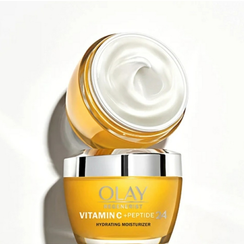 Olay Hydrating Moisturizer w/ Vitamin C 1.7 oz. Big size [Free gift w/ purchase)